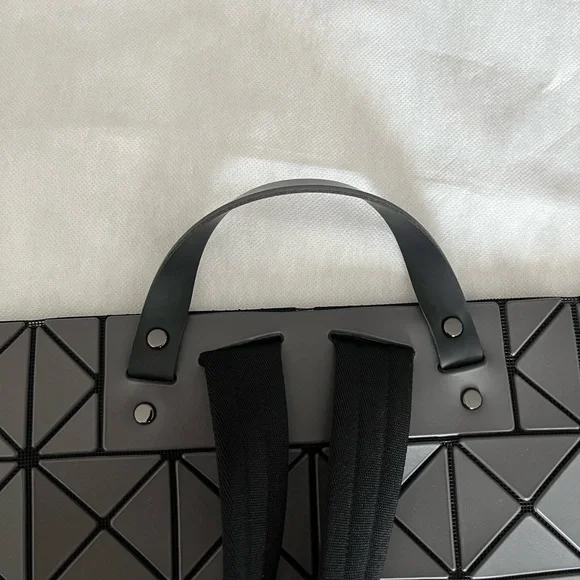 BAO BAO ISSEY MIYAKE FLAT PACK BACKPACK - Picture 12 of 16